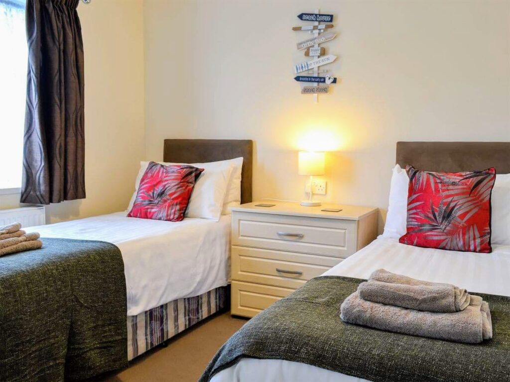 Hawks Roost twin bedroom