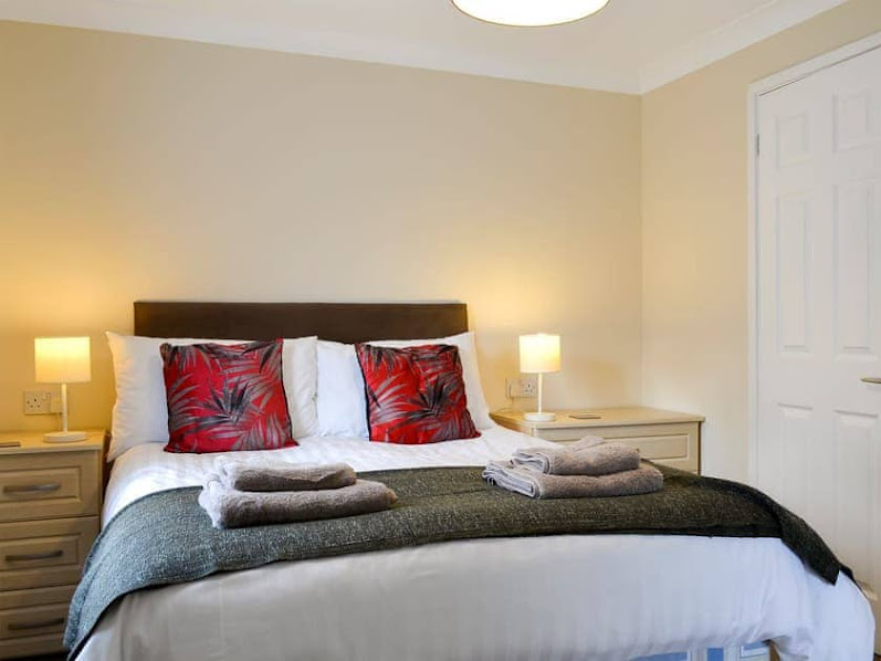 Hawks Roost double bedroom